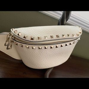 Valentino Garavani Belt Bag